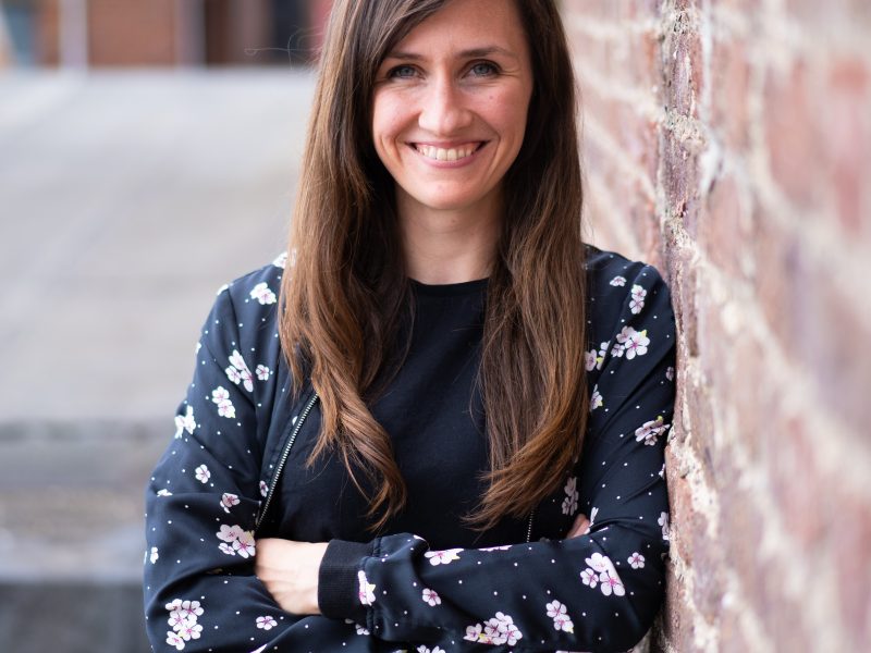 Eva Daniela Bock, Director New Work erklärt, wie wichtig die „Inner Child Centricity“ für den Dialog mit Kunden und Mitarbeitenden gleichermaßen ist