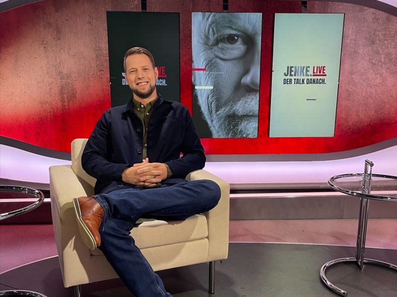 Oliver Spitzer bei ProSieben: “JENKE. Live. Der Talk danach.” Oliver Spitzer bei ProSieben: “JENKE. Live. Der Talk danach.”