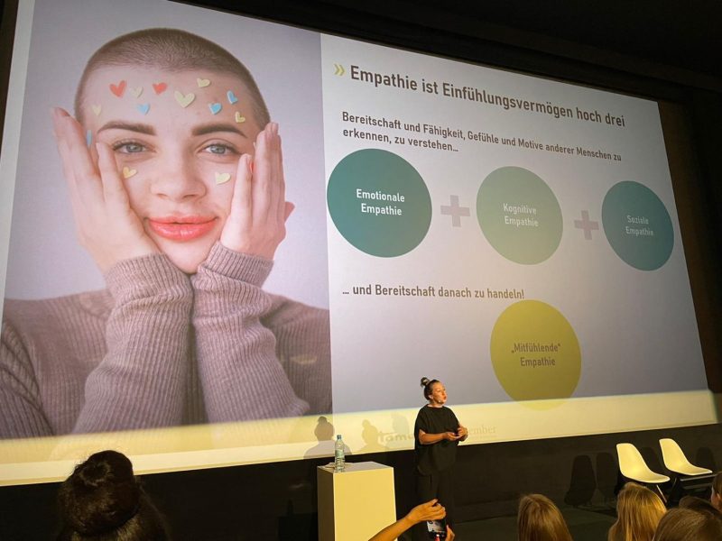 #Empathy moves and shakes! september auf dem Emotion Women’s Day 2022